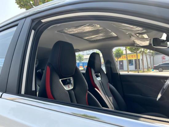 五菱星驰手动豪华型,五菱星驰在小型suv销售排名