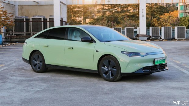 试驾零跑c01纯电最新落地价,新款零跑C01试驾