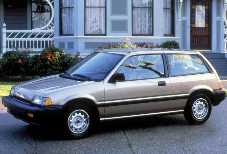 十代思域一代神车正式落幕,思域历经50年共11代车型的进化