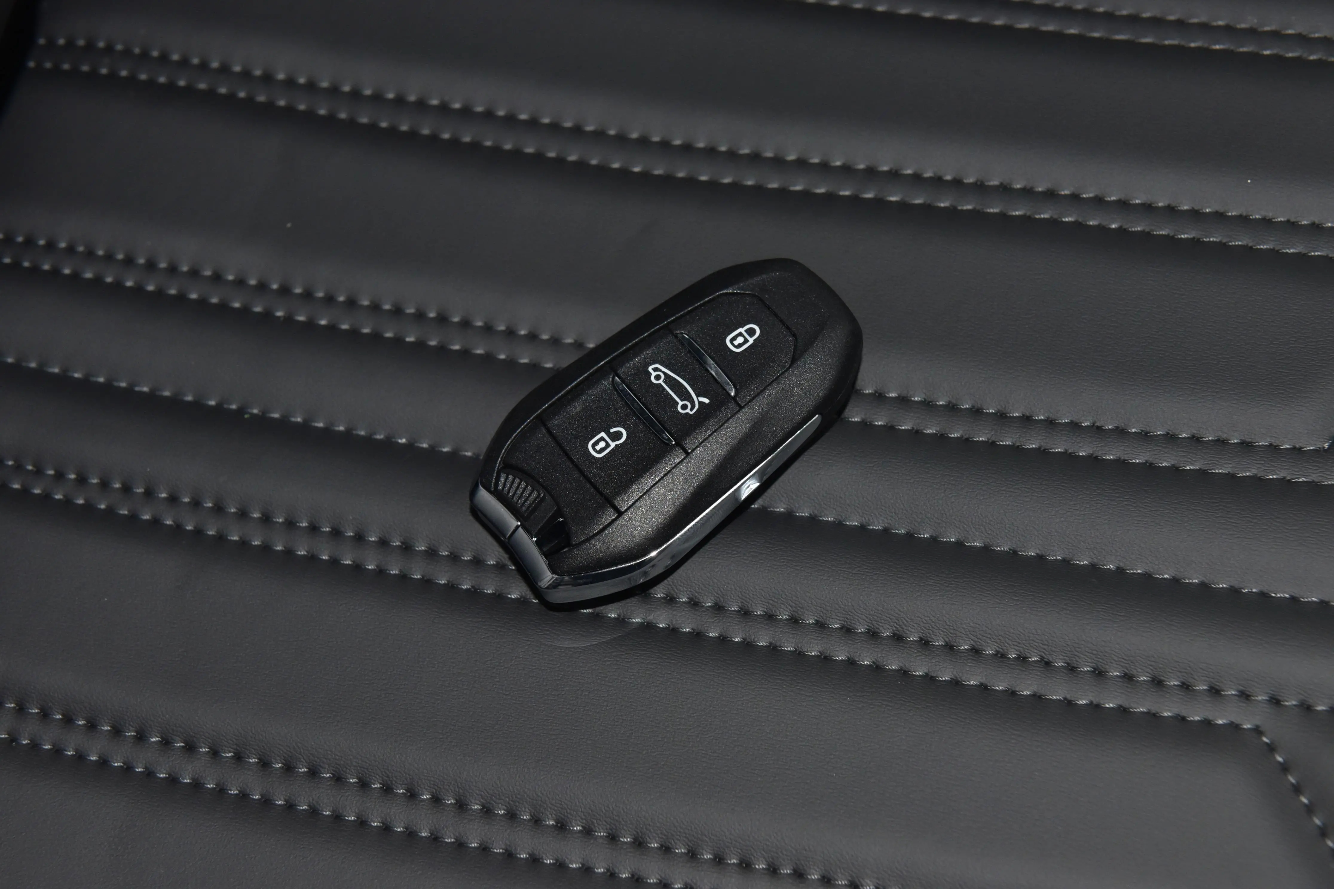 1.2t标致2008发动机怎么样,标致20081.2t二手车价