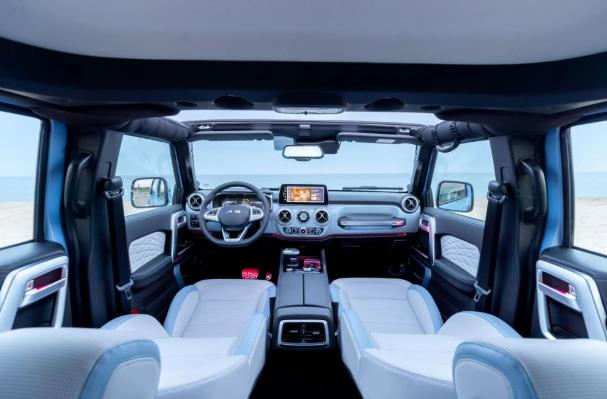 北京越野车bj40黑武士实地越野,北京bj40新款2024款保值吗