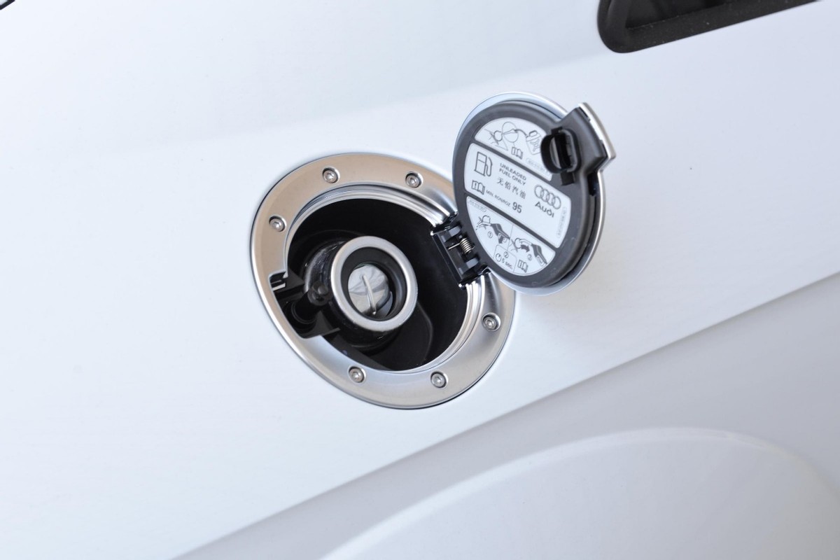 奥迪tt爆改破百,奥迪tt有多拉风