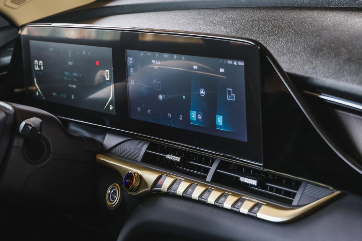 奔腾t55对比捷达vs5,捷达vs5和奔腾t55哪个性价比更高