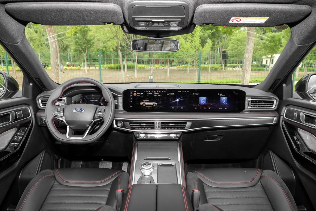 陆上游艇福特全新探险者,福特探险者游艇图片