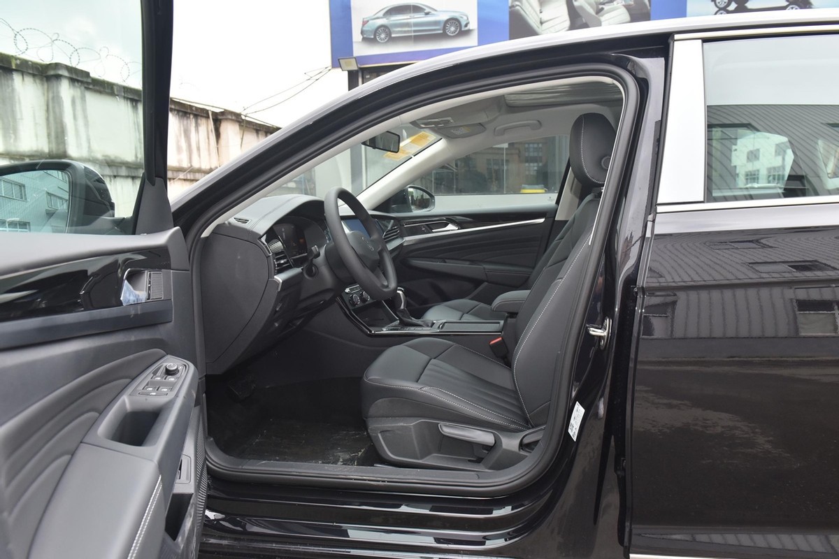 只买最低配的话买哪款车,最低配1.4t帕萨特