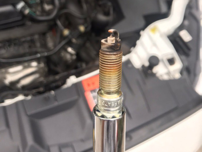 福克斯喷油嘴堵塞发动机故障灯亮,08福克斯发动机故障灯亮怎么办