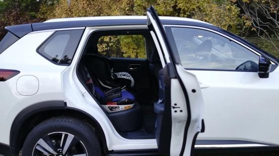 全新一代新奇骏使用感受,日产奇骏半年一次保养