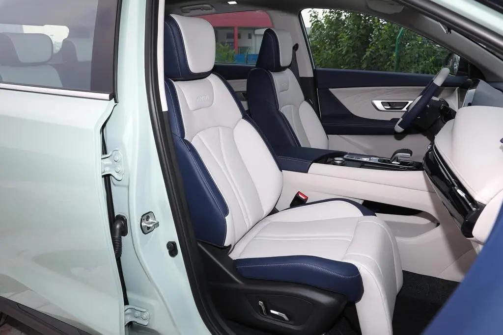 东风全新马赫1.5T混动车型,东风马赫双擎