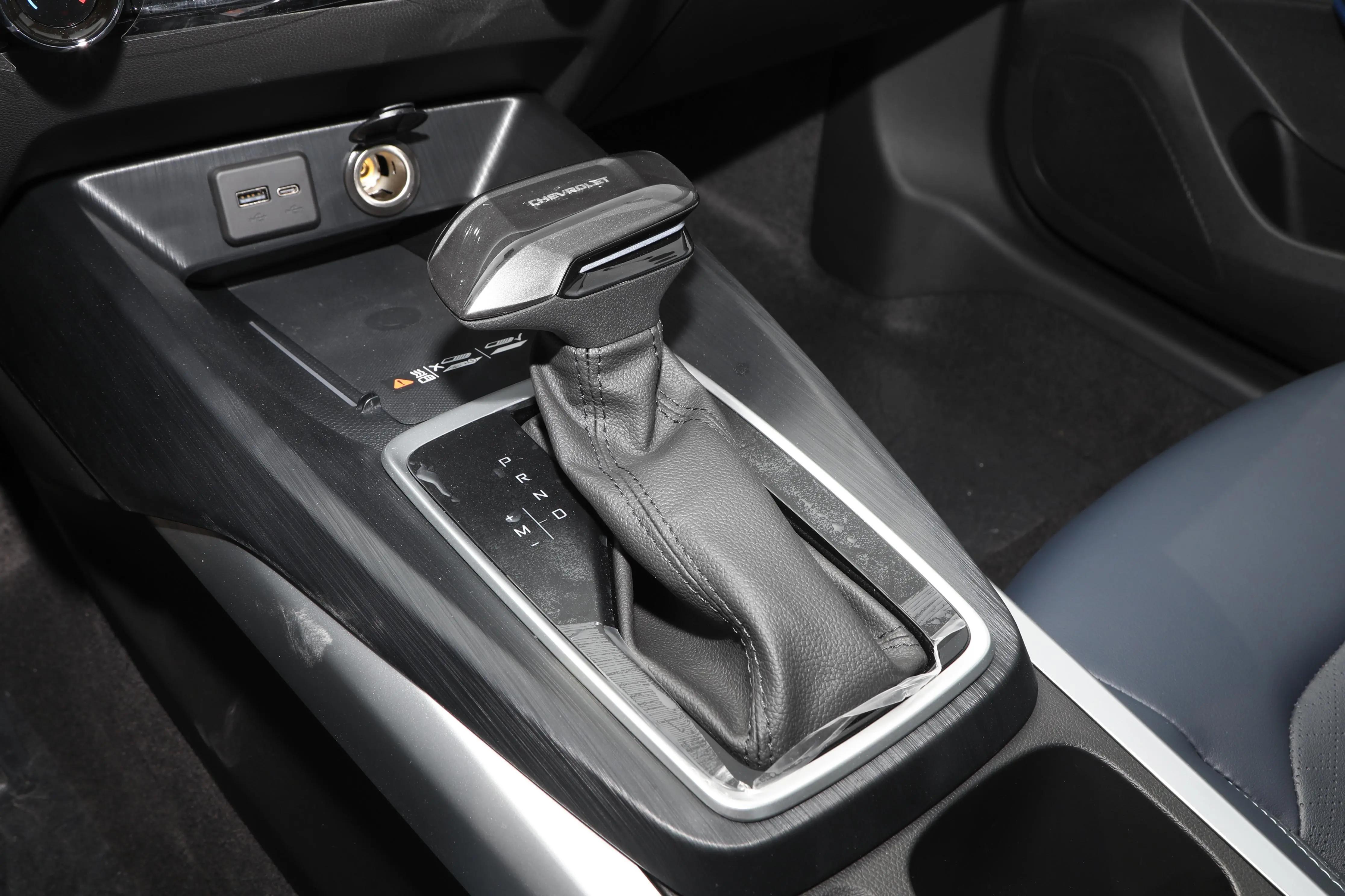 雪佛兰科鲁泽平均油耗9.5太高了吧,雪佛兰科鲁泽用车指南