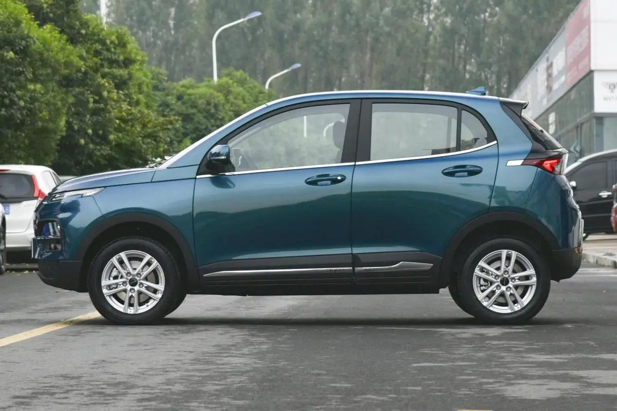 大运悦虎电动,大运新能源汽车悦虎和零跑t03比较