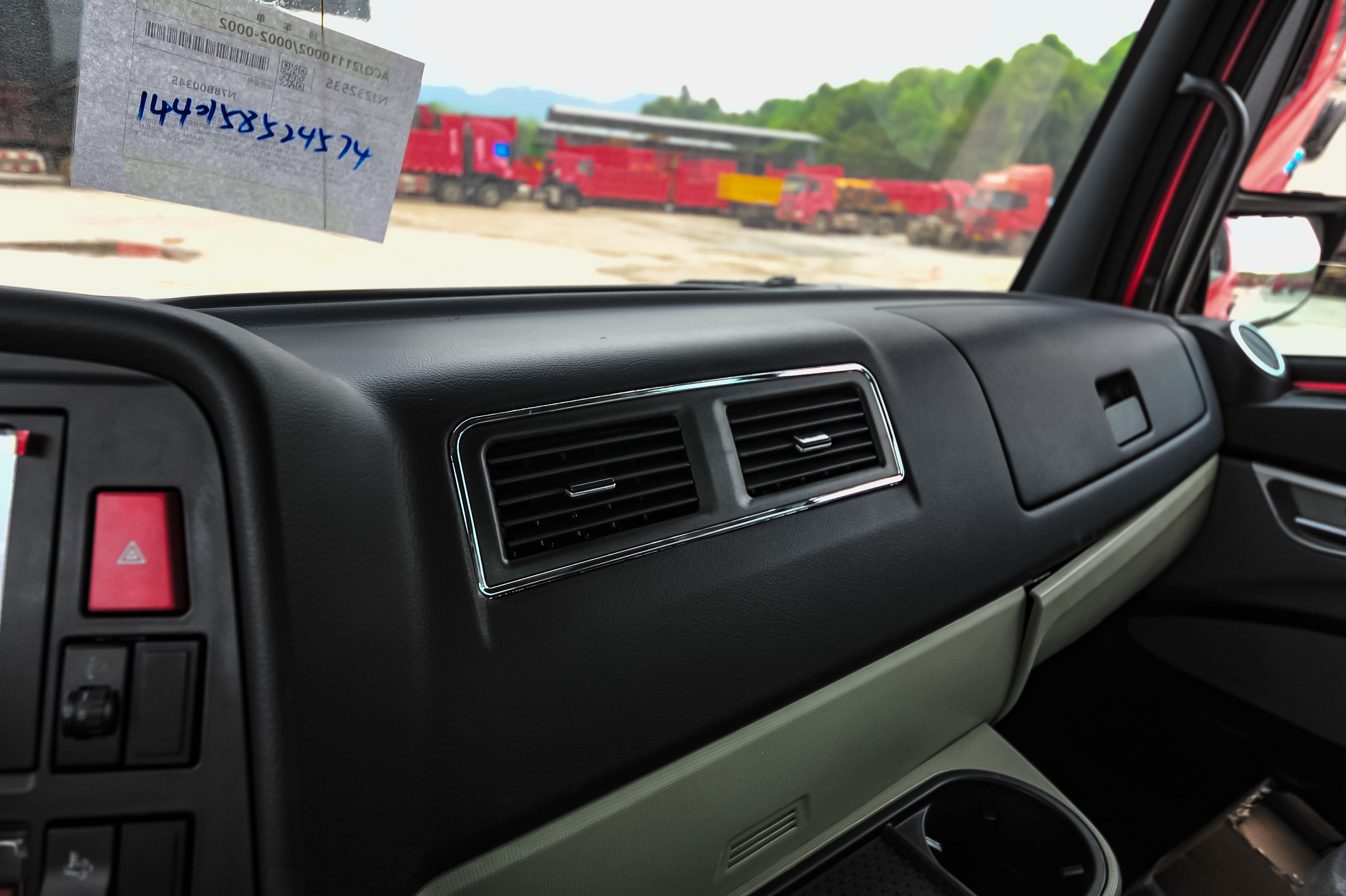 豪沃6.8米4缸220马力车型试驾视频,豪沃156马力多大