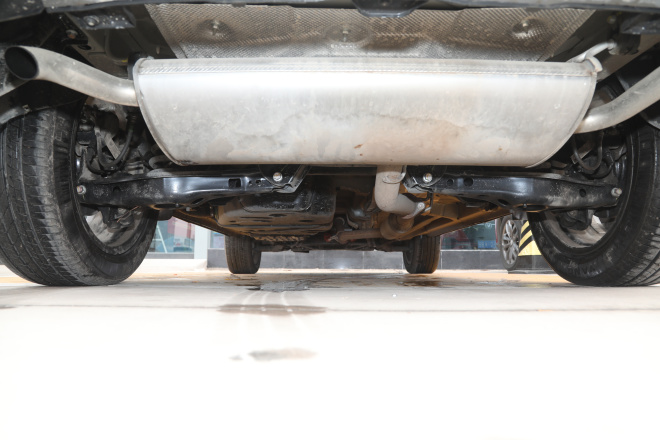 行驶途中车子突然自燃,汽车行驶中突然熄火自燃