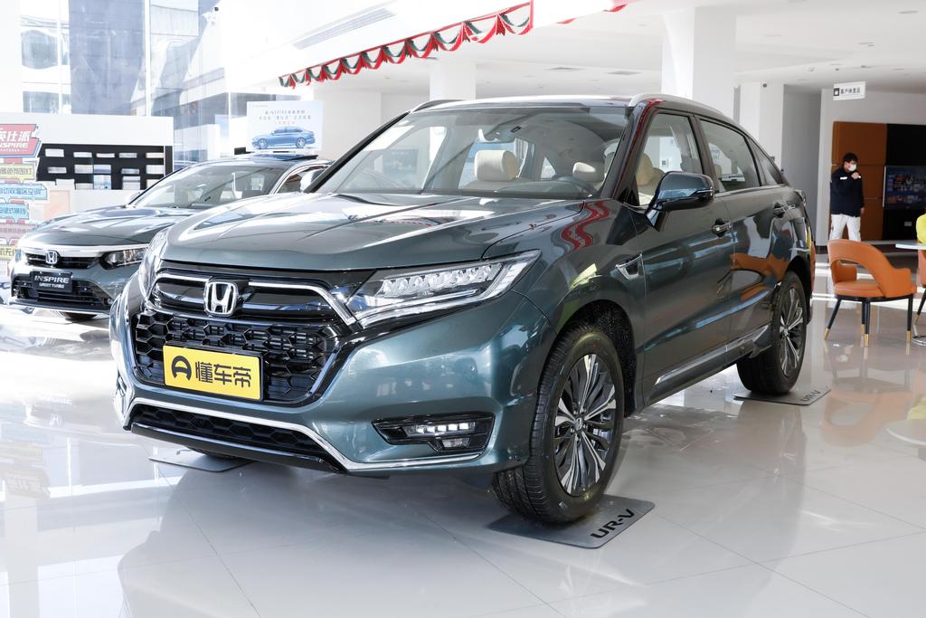 本田urv限时优惠18万欢迎试乘试驾,17白色2.0本田ur-v两驱豪华版