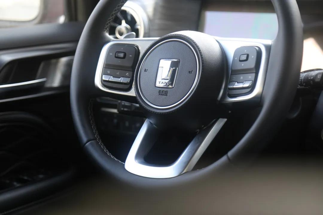 聊一聊坦克300真实用车感受,坦克300和400驾驶感受对比