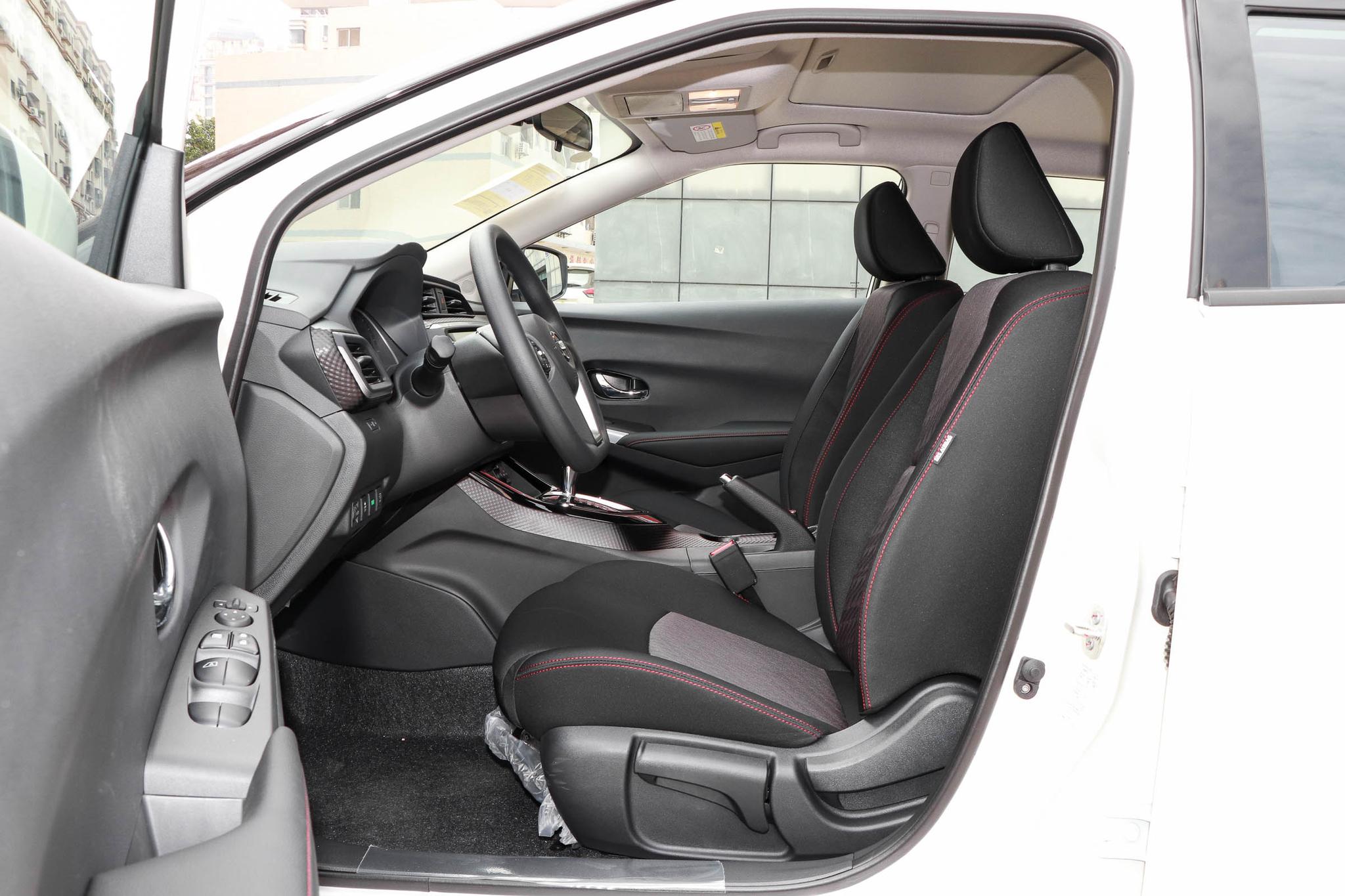 蓝鸟CVT智联智酷版,配1.6L发动机,油耗经济,售13.39万