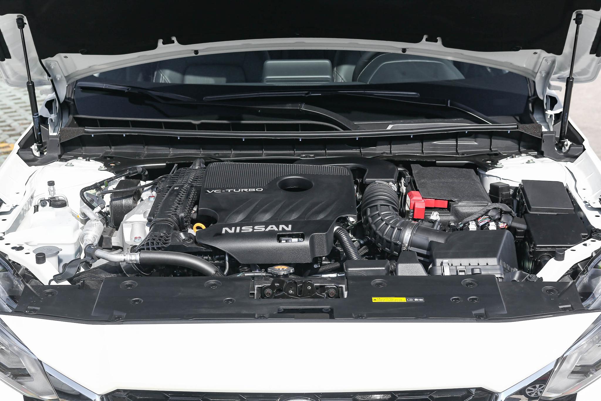 日产天籁2.0t舒适性测试,全新东风日产天籁第七代2.0舒适版