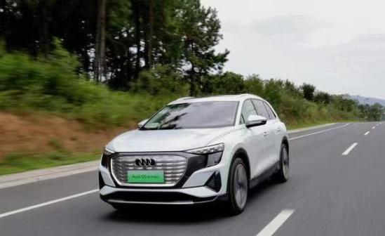 新款4轮电动车测试,上汽奥迪全新