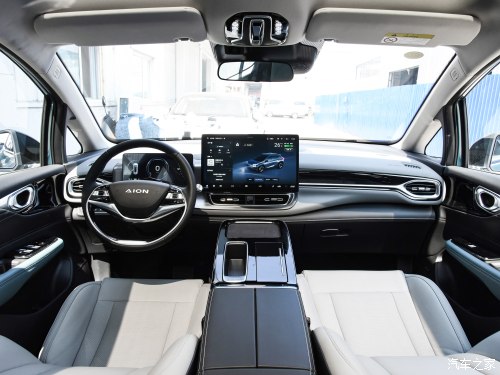 标配15.6英寸大屏+360度全景影像-AIONV解析