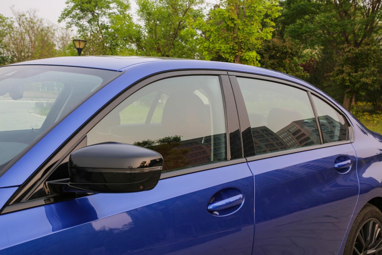 最新款宝马325li运动版试驾视频,去试驾一台宝马325li是什么感觉