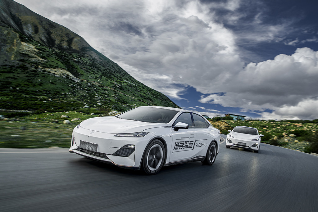 深蓝sl03纯电和model3怎么选,深蓝sl03和新款model3