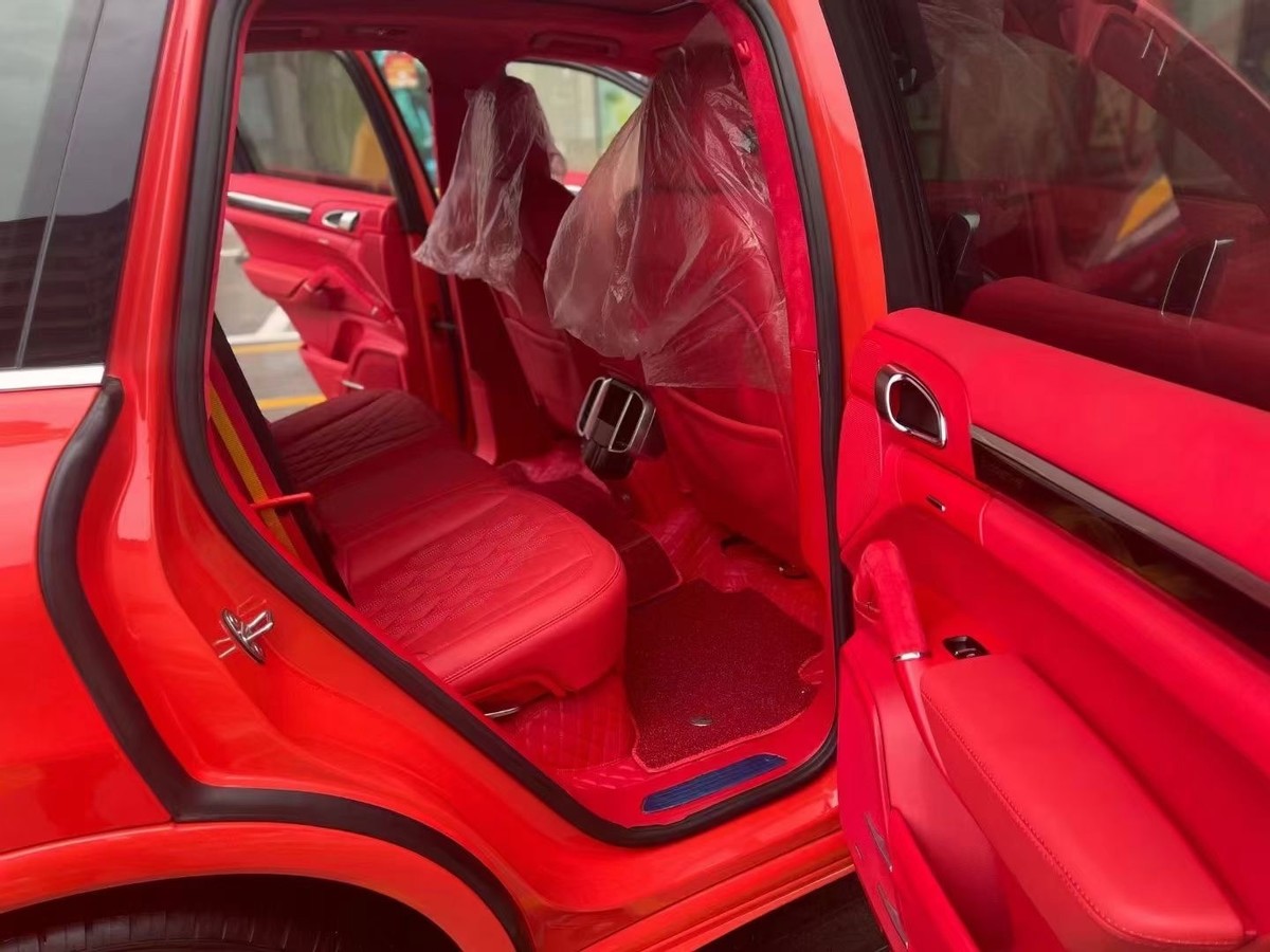 2020年的二手保时捷卡宴多少钱 (保时捷卡宴2018款二手多少钱)