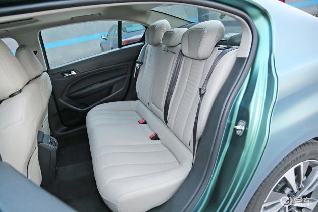 标致408碳晶黑,标致408十周年碳晶黑