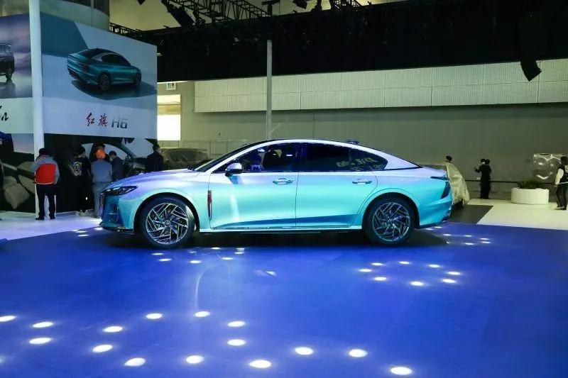 2.0t+8at的动力组合的合资车,车长超过5米的车价格10万