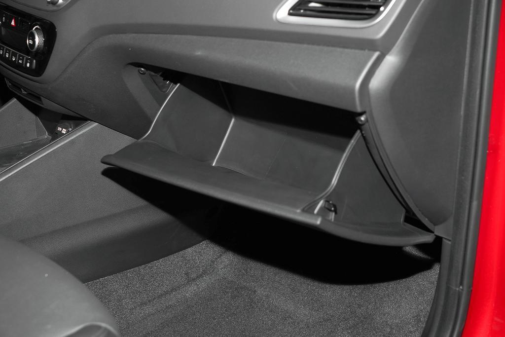 现代悦纳发展史,现代悦纳2016款