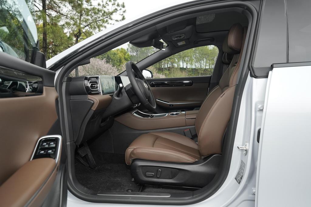 购买零跑c01有送什么东西吗,购买零跑c01可以领取国家补贴吗