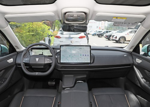 深蓝汽车sl03焕新发布,深蓝sl03增程版135和200怎样区分