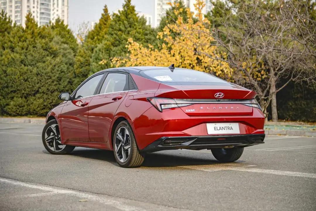 新一代伊兰特哪个配置最有性价比,传统代步新伊兰特试驾感受