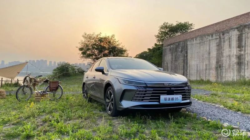 驱逐舰05冠军版55km豪华高速测试,驱逐舰05亏电状态下提速快吗