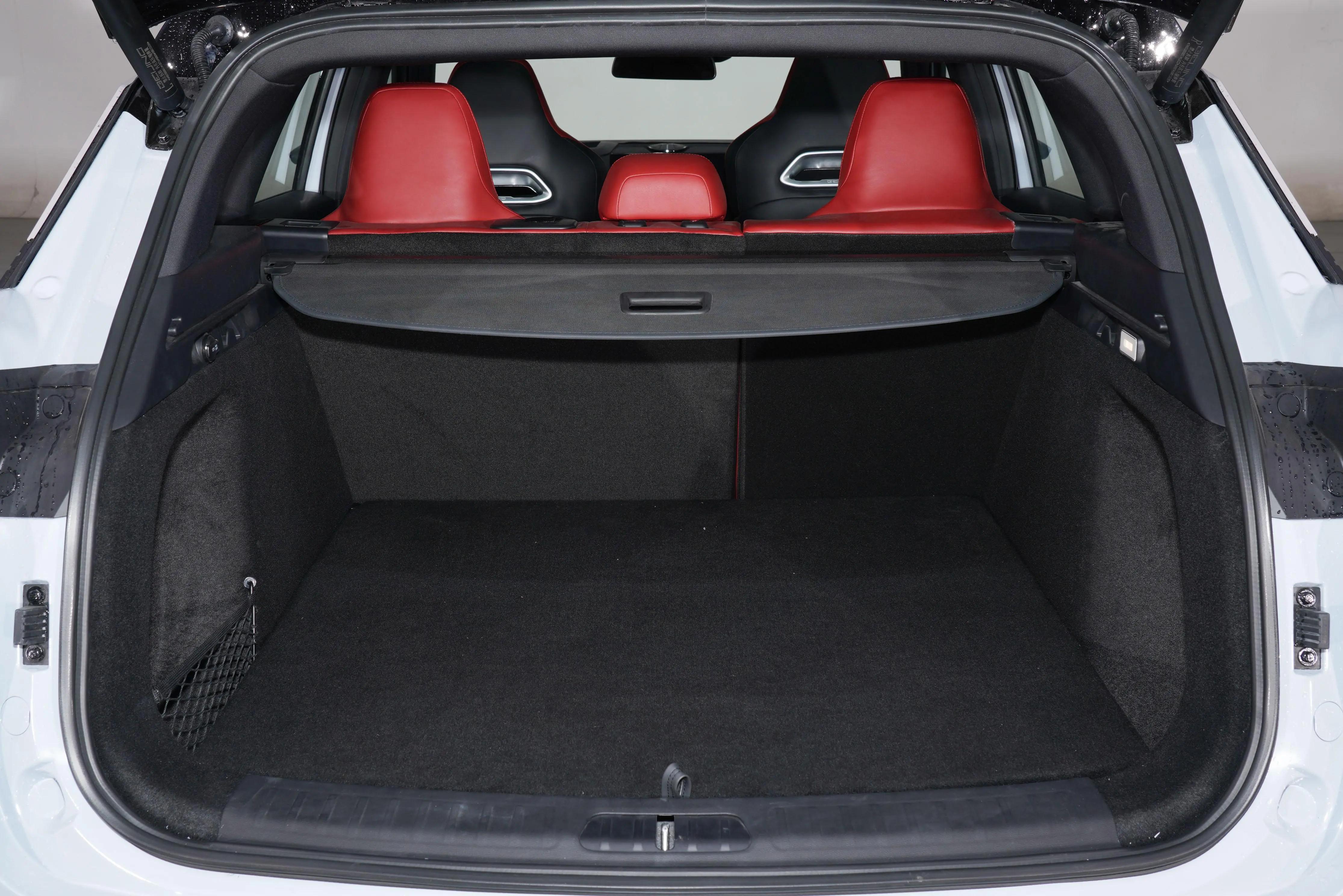 北京汽车魔方全方位解析,北京汽车新魔方哪款性价比高