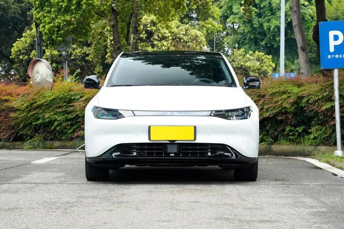 配无边框车门的车,配备无框车门车型