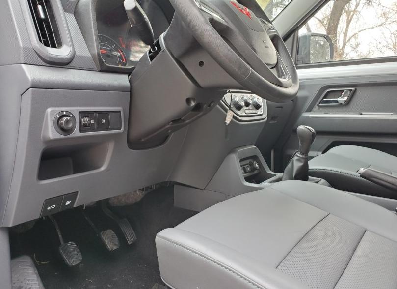 五菱征途七座商务车试驾,五菱征途野营版怎么买