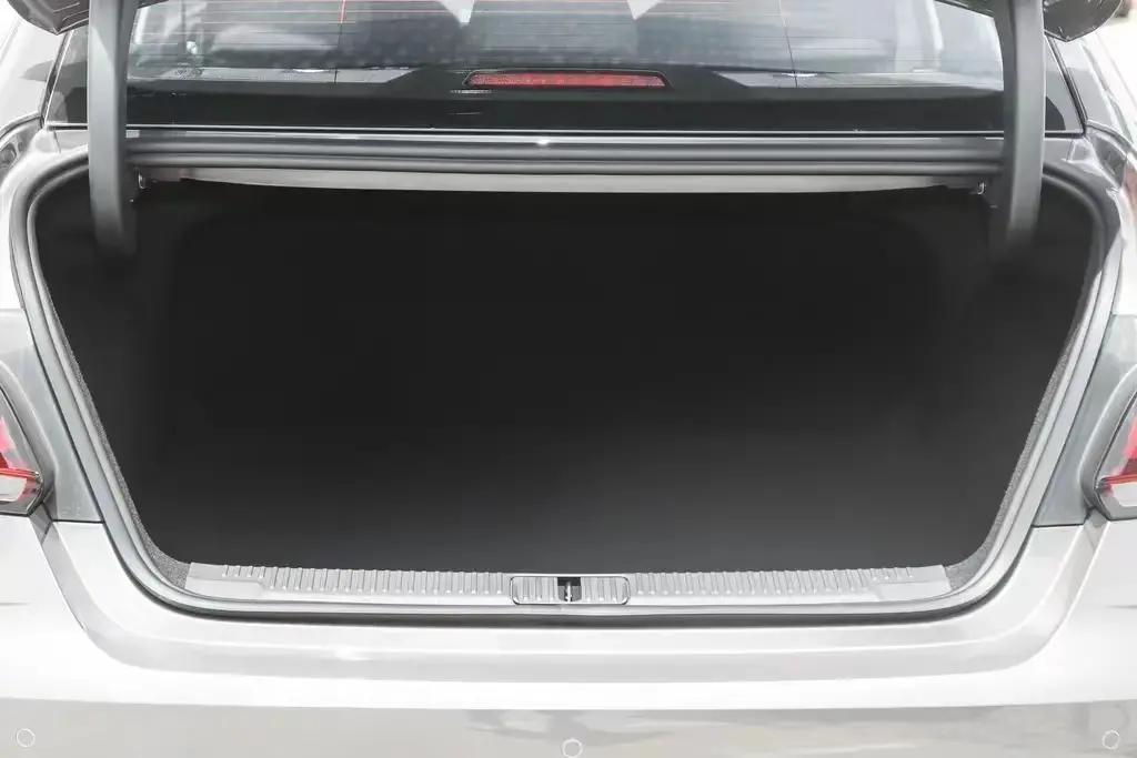 指导价6.78万,预算6-7万元落地车1.5t