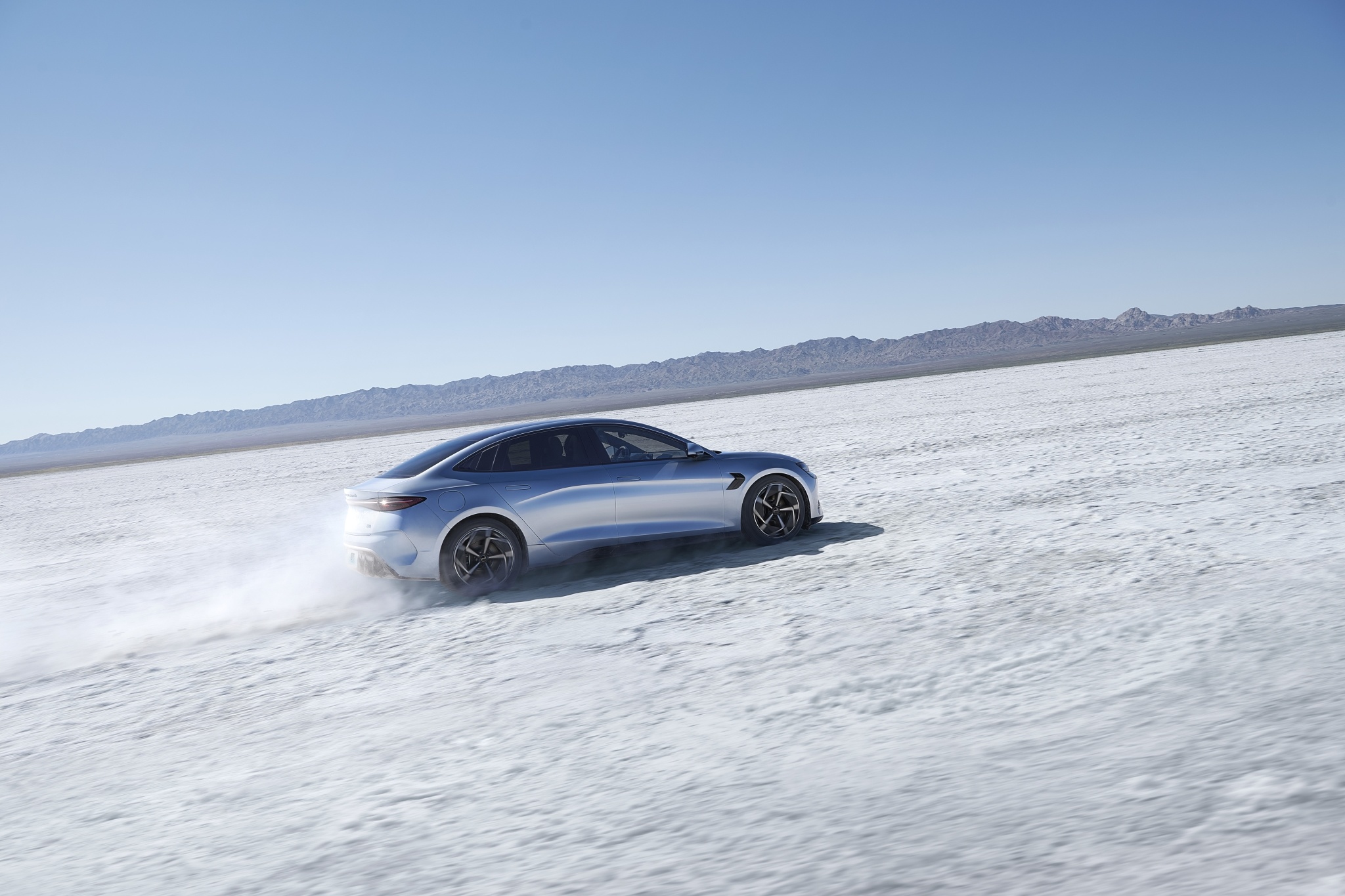 海豹冠军版vs比亚迪秦plusdmi冠军版,海豹冠军版上市配置差异