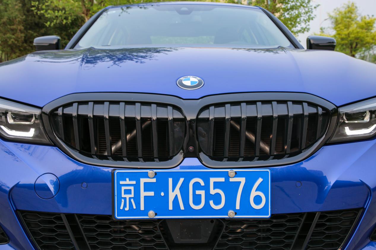 最新款宝马325li运动版试驾视频,去试驾一台宝马325li是什么感觉