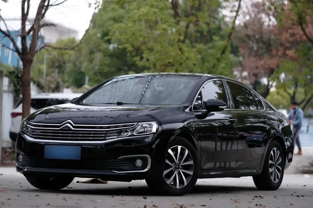 好开好看的轿车,好开又可以拉货的车