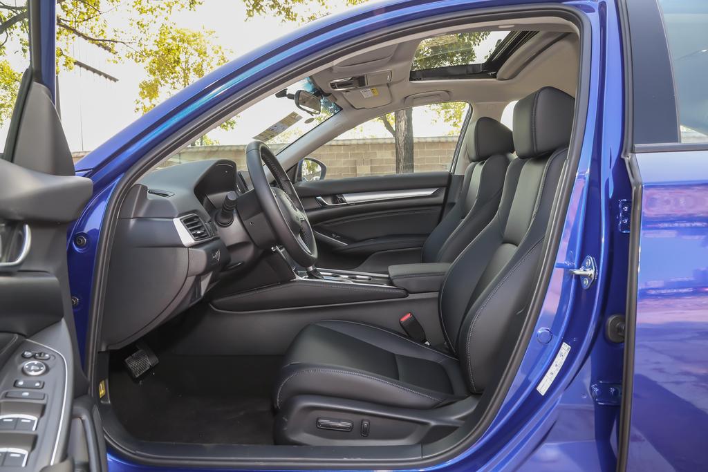 雅阁让利促销中限时优惠高达1万