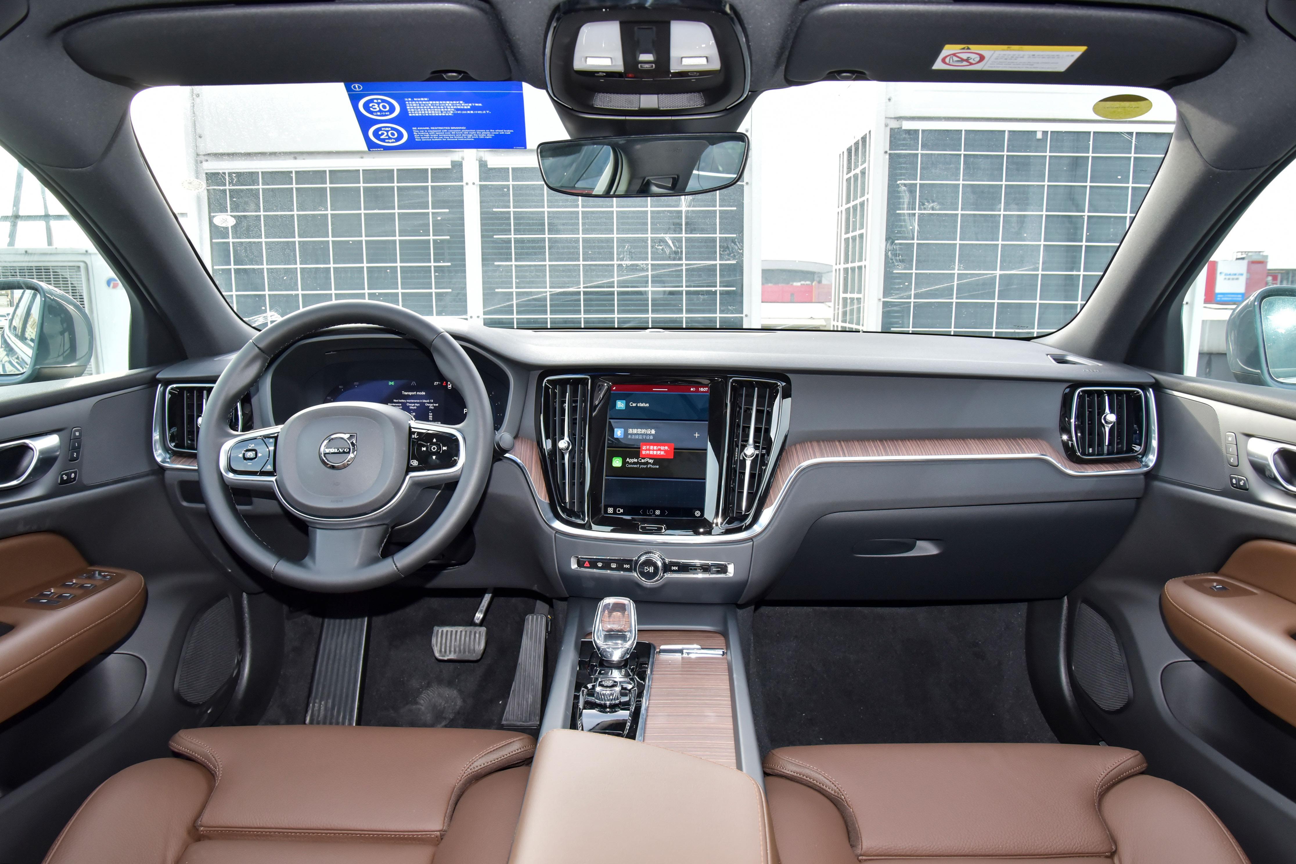 绅士赛车,感受优质试驾全新沃尔沃s60