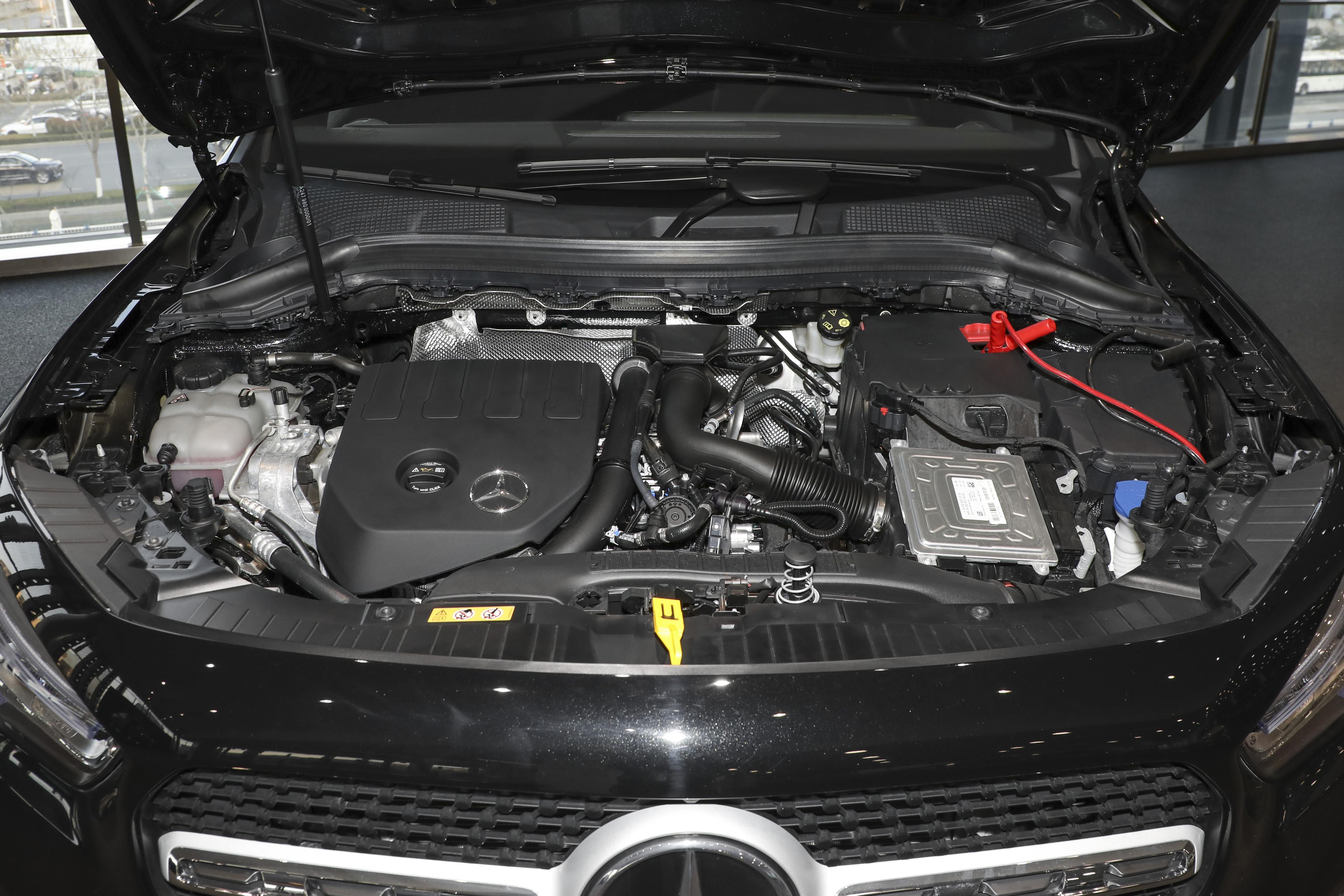 2022款雷克萨斯nx对比奔驰glc,奔驰gla对比雷克萨斯nx哪个好