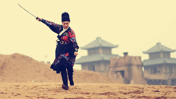 小说：她被嘲是修炼废柴，却成功吸收最暴虐的火属性，逆天改命