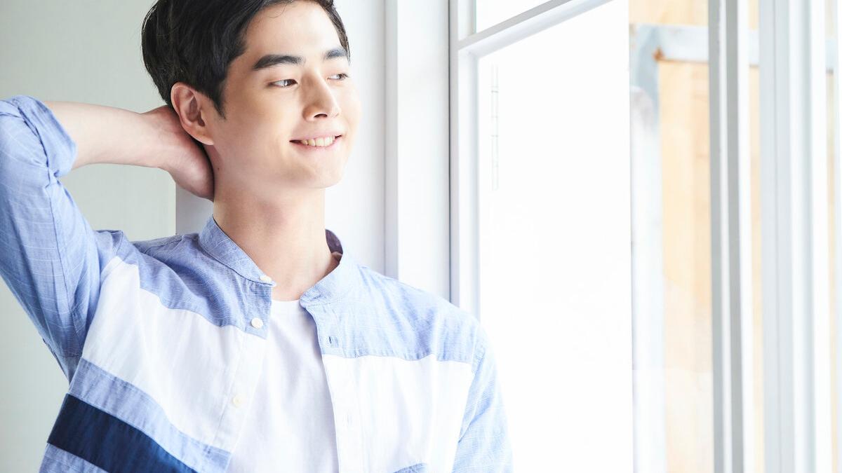 小说：重生卖山寨手机和通信公司合作搞充话费送手机