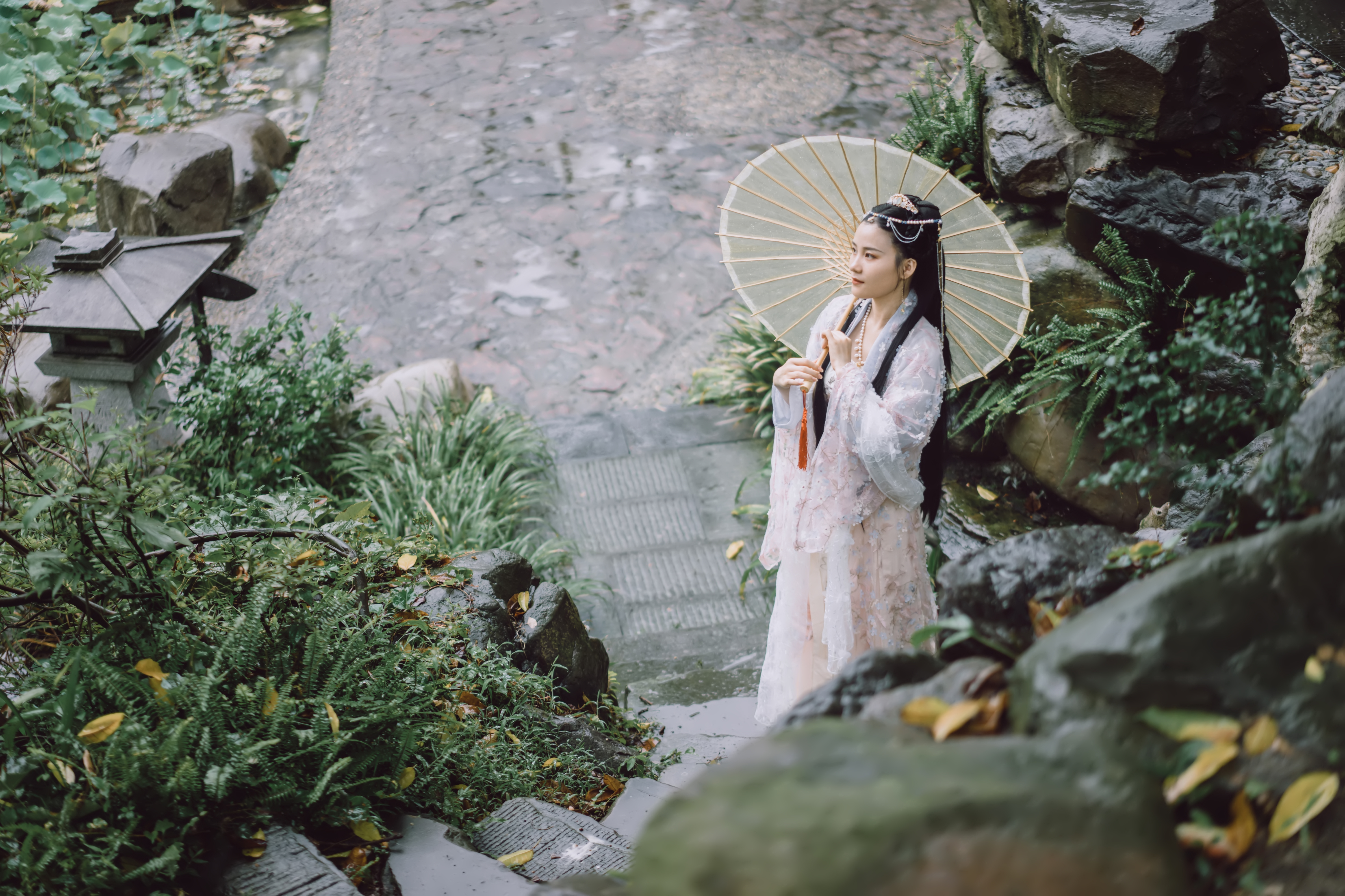 安娜从不轻言放弃，在医院里，不仅断食，还关掉了自己的起搏器