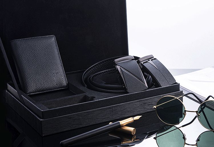 女人看包男人看腰的含义,女人看腰男人看肩