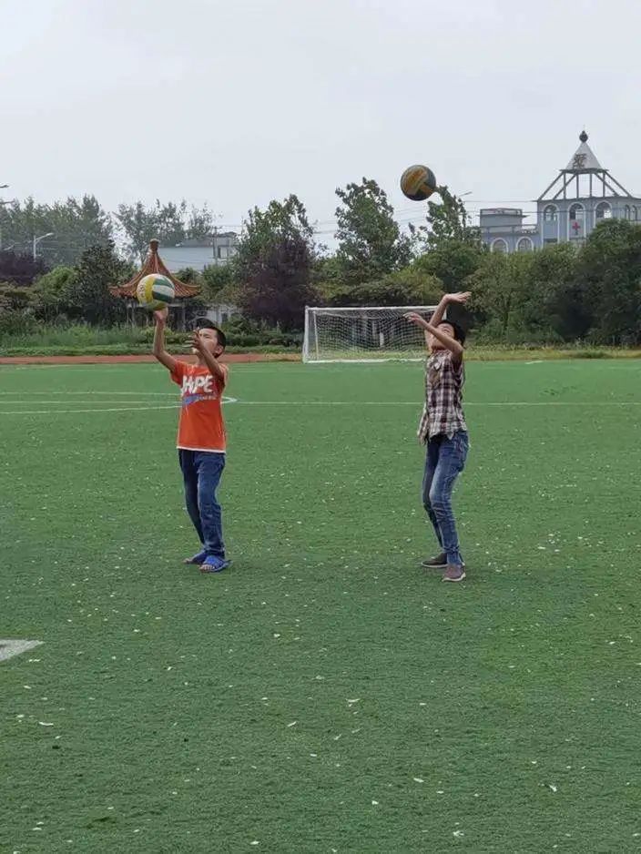 南体直播间｜走进凌中校园，玩转缤纷夏令营---南京体育学院体育教育与人文学院暑期社会实践系列报道