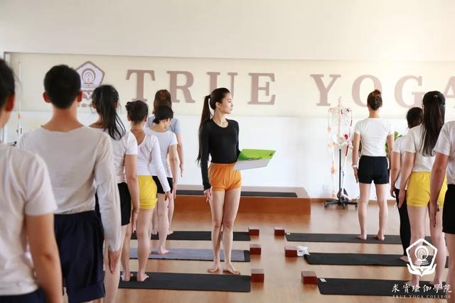 瑜伽老师如何自我练习,瑜伽老师自我练习方法