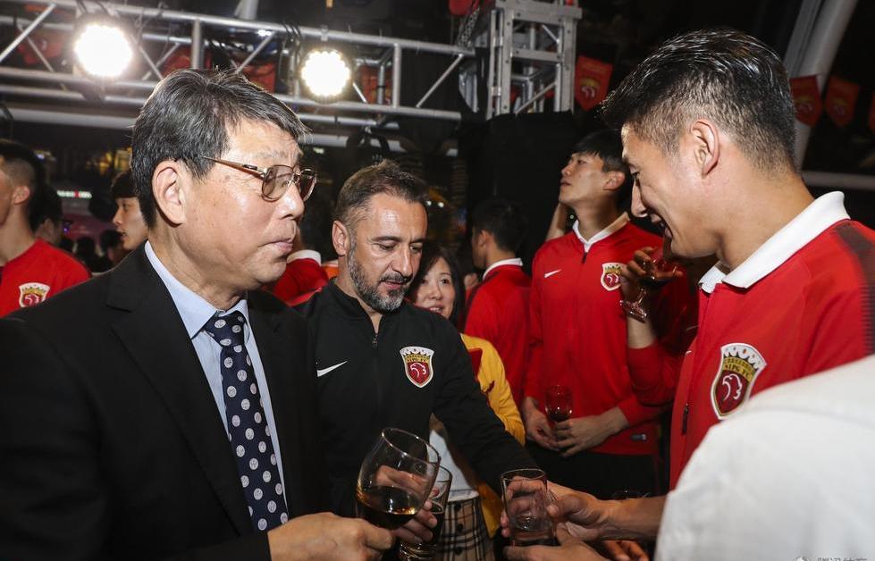 上海上港庆功宴视频,上港聚餐