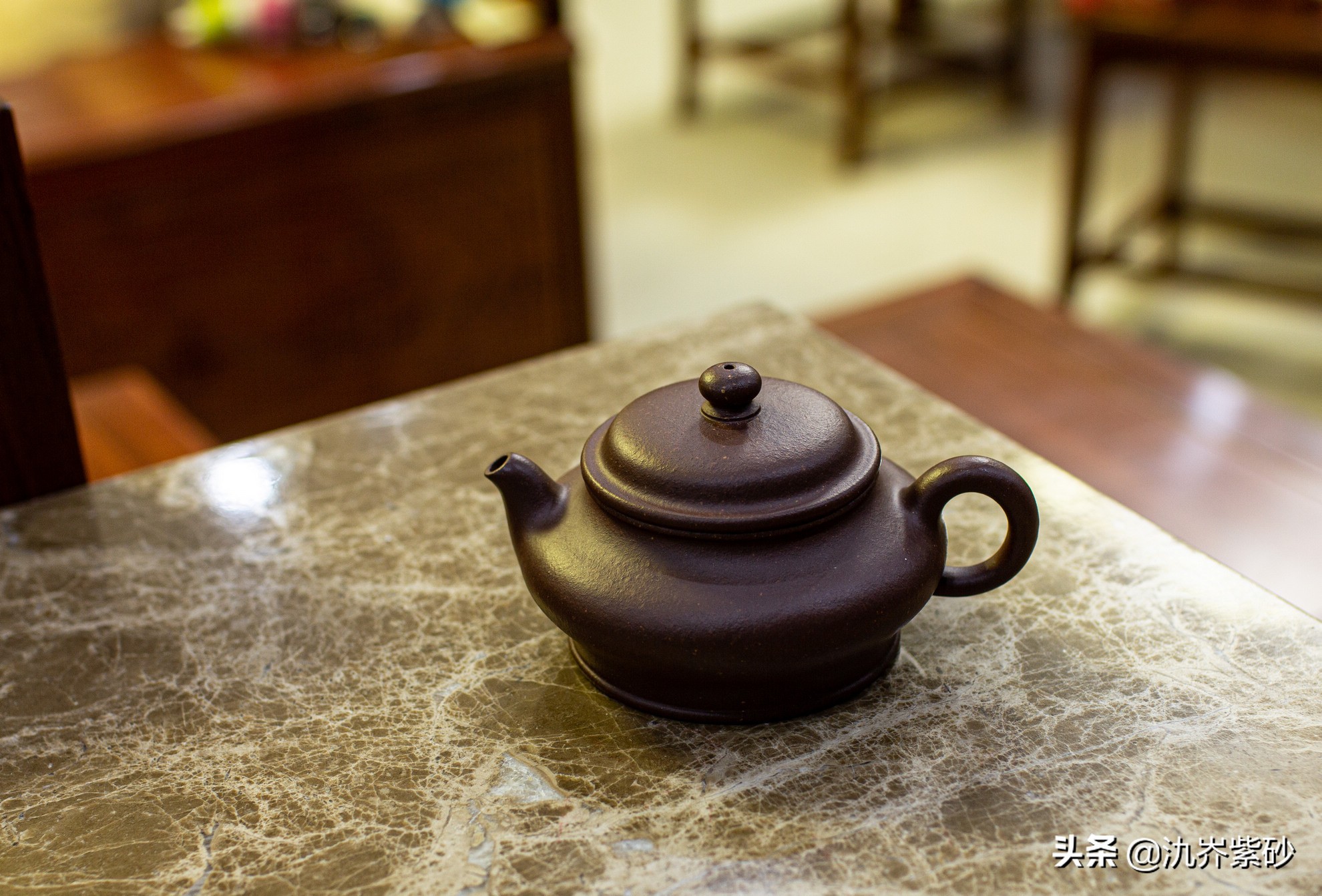 一样的紫砂壶怎么分辨好坏,紫砂壶哪种泥料泡茶最好